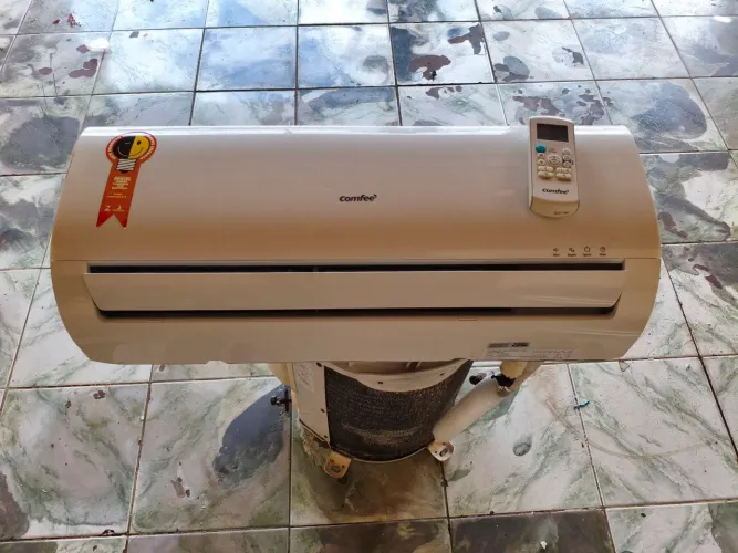 Vendo ar condicionado 9 mil BTUs convencional com instalação inclusa