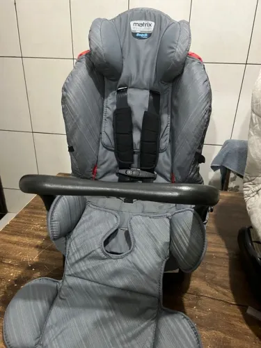 Cadeira veicular para criança ( cada uma )