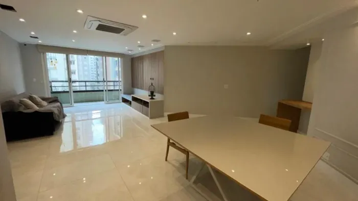 Vila Nova Conceição, 167 m², 3 quartos, reformado