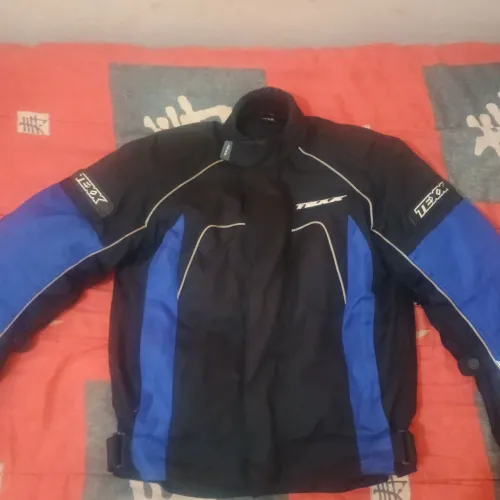 Blusa profissional de motoqueiro 700 reais 
