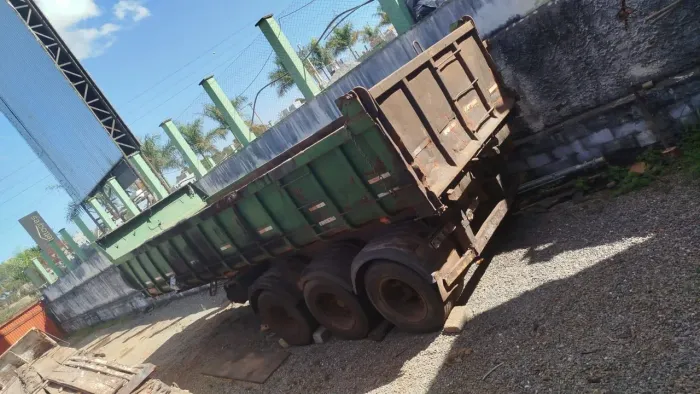 Vendo caçamba basculante Barato 