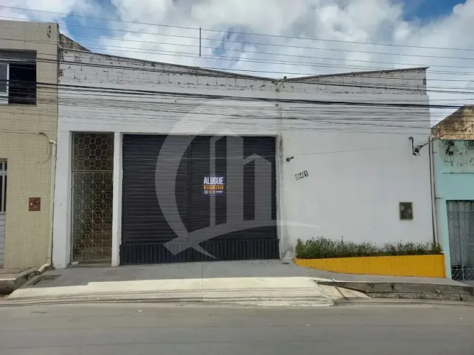 Ponto comercial para locação no Centro, na Rua São Cristovão!
