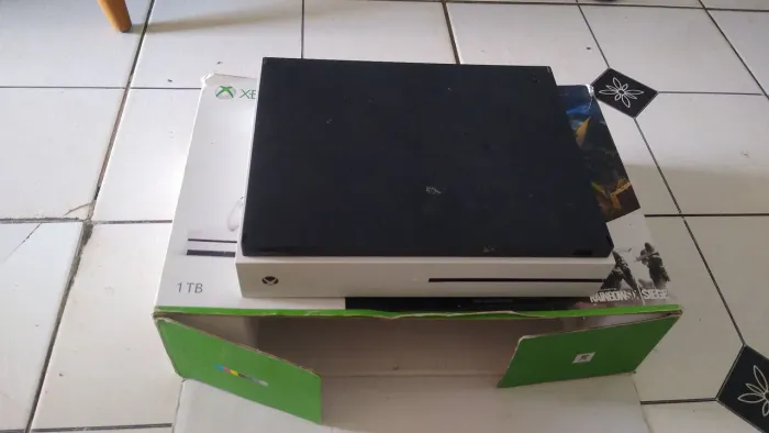 Xbox One S 1Tera ( retirada de peças)