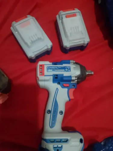 Parafusadeira chave de impacto ( praticamente de graça)