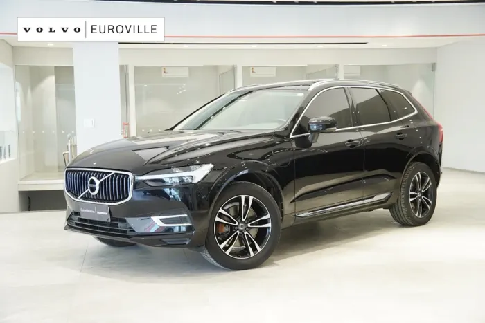 Volvo XC-60 XC 60 D-5 Momentum 2.0 AWD Diesel 5P 2021