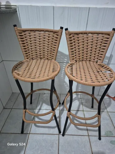 Vendo duas cadeiras de balcão