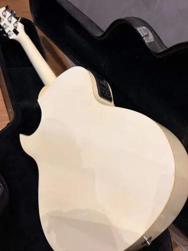 Violão strimberg