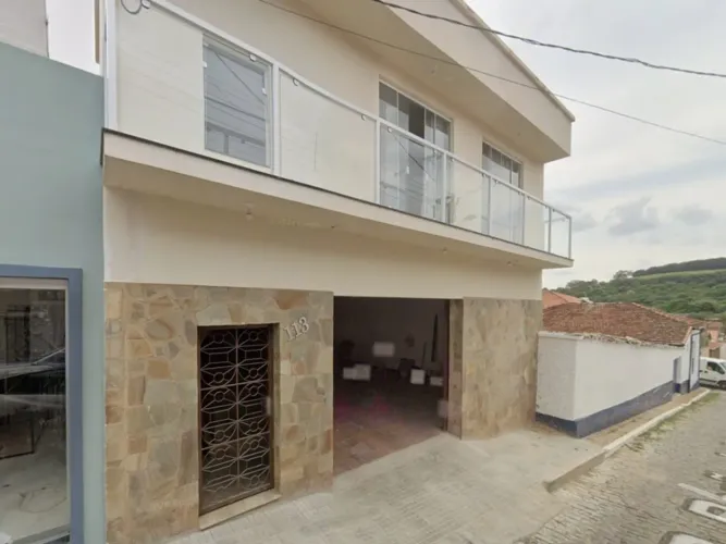 Imóvel Residencial, A.T.: 90m², A.C.: 247m², Campanha/MG
