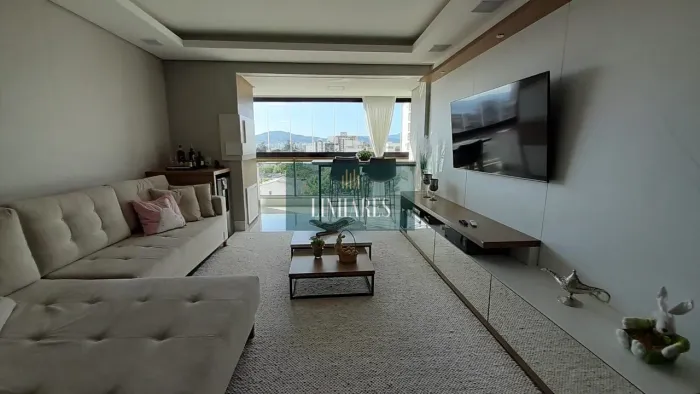 Apartamento 3 dormitórios no bairro Balneário, Florianópolis/SC