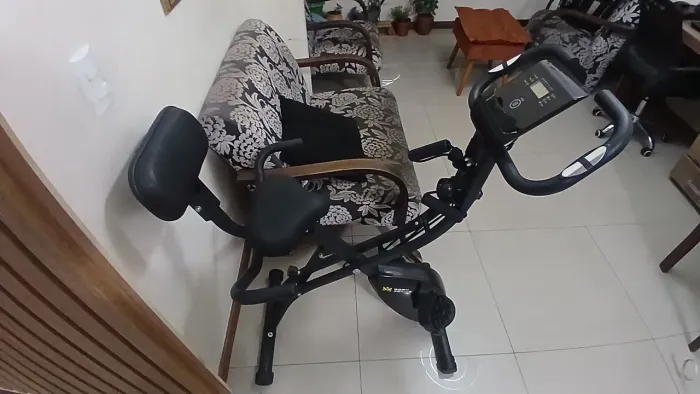 ?Bicicleta Ergométrica Dobrável com Encosto e Painel Digital - Estado de Nova (3 Meses)