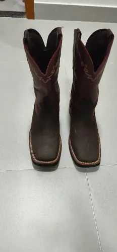 Bota cano alto Hellazza Tam 37