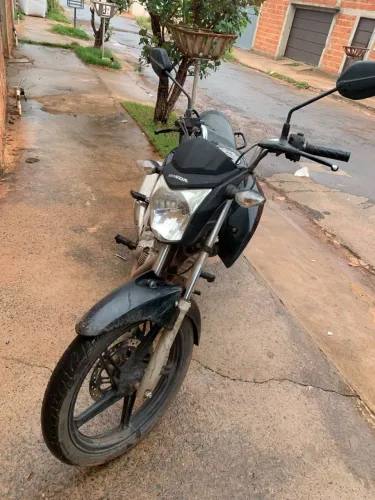 Honda cg fan preta-venda