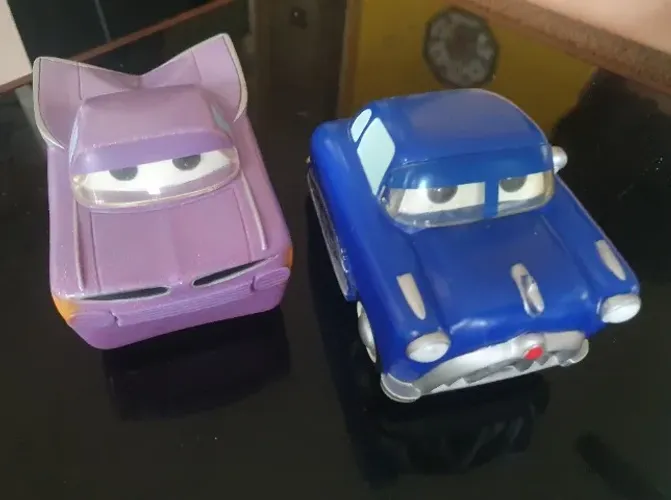 Lote Funko pop Disney Pixar Cars Originais Ramone e Doc Hudson