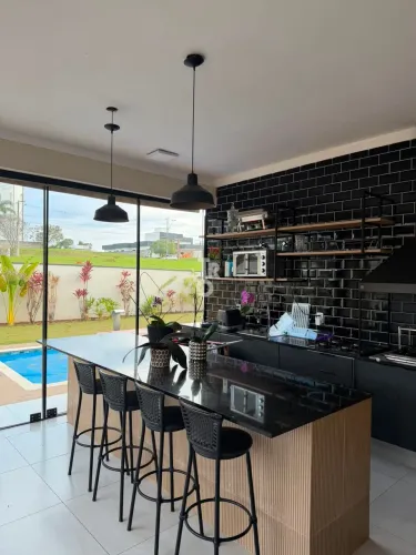 CASA TERREA À VENDA, 3 QUARTOS, SENDO 3 SUÍTES 257 m² - CONDOMÍNIO TERRA CAXAMBU / JUNDIAÍ