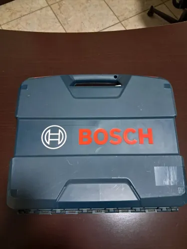 Furadeira e parafusadeira profissional BOSCH GSB 18V-50