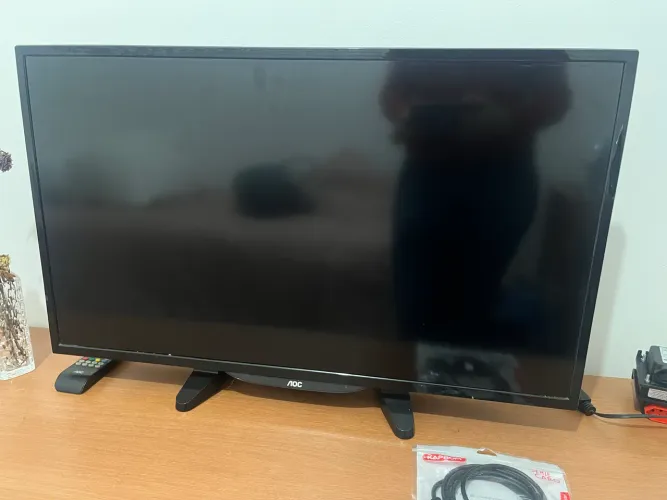 TV LED 32? AOC- Excelente estado