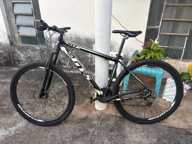 bicicleta semi-nova aro 29