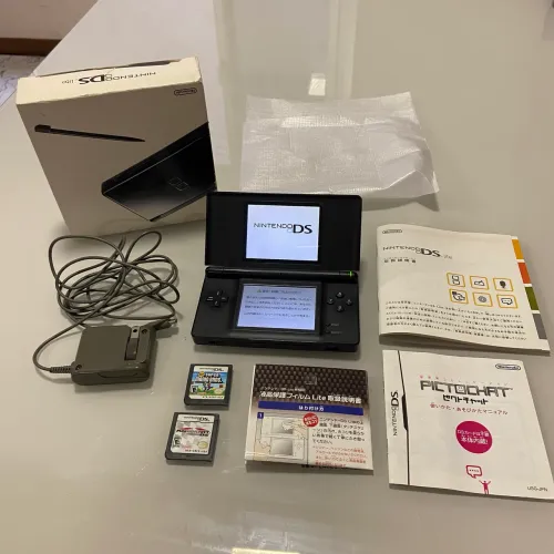Nintendo DS Lite