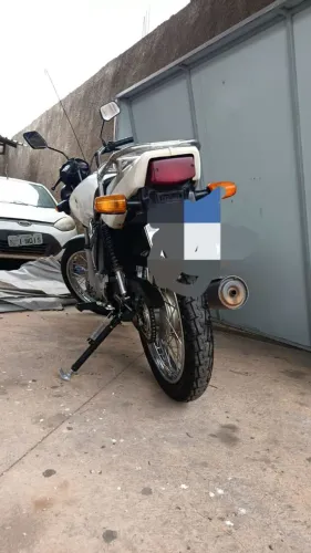 Vendo moto em ótimo estado de conservação pronto pra transferência. 