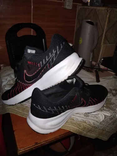 Nike run defy 