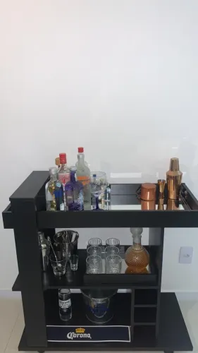 Bar carrinho + espelho Mobly