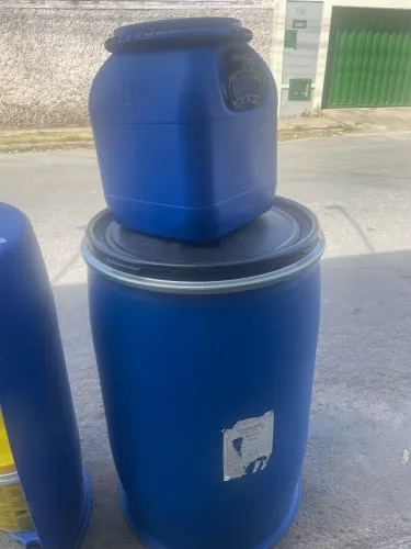 Vendo tambores de plásticos usado e virgens 