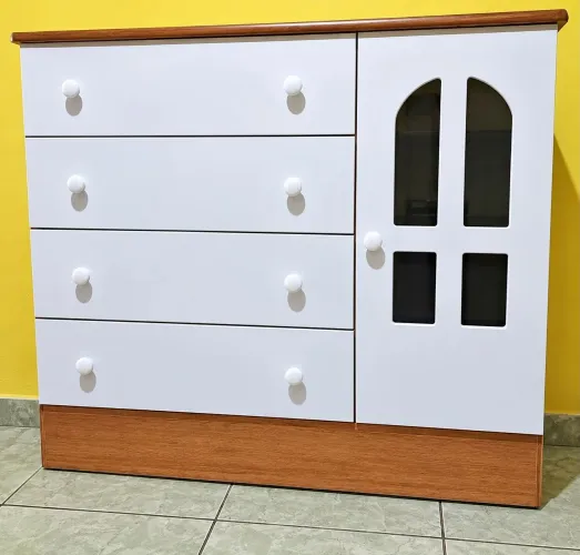 Cômoda infantil amadeirado