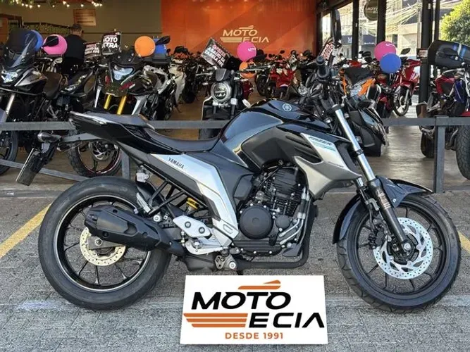 Yamaha FZ25 250 FAZER FLEX