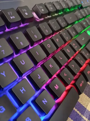 Teclado Gamer RGB da Phoenix