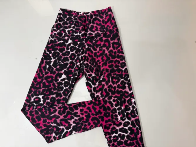 Calça legging oncinha rosa - sem cinto (Tamanho M)