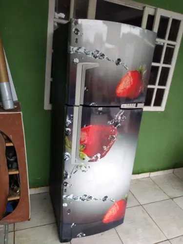 sua geladeira com cara de nova com envelopamento