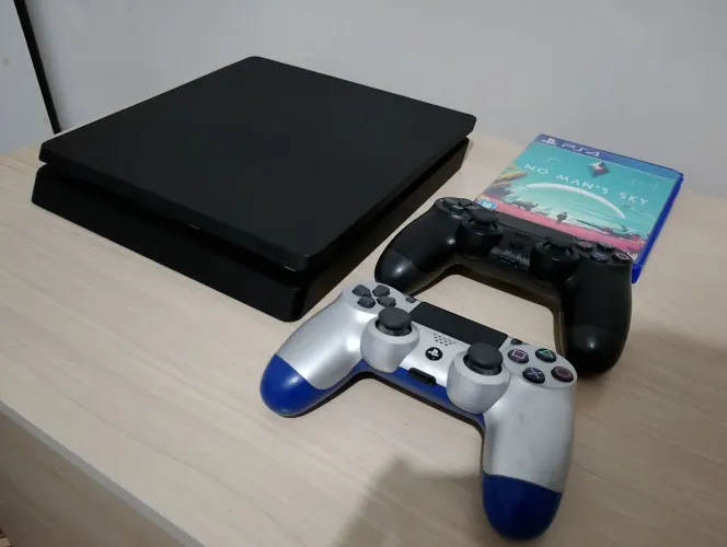 PS4 slim 1TB - completo e com excelentes jogos!