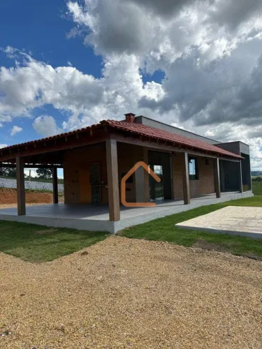 Chácara com 3 dormitórios à venda, 5000 m² por R$ 750.000 - Farias - Pouso Alegre/MG