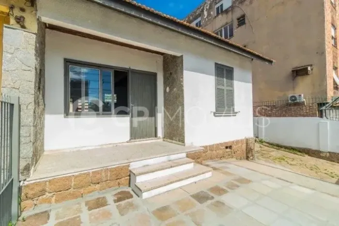 Casa na Av. Plínio Brasil Milano