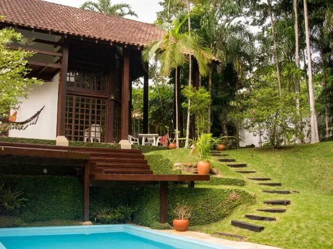 CASA LINDA,PISCINA,RIACHOS E MAR,RESERVA AMBIENTAL, COND. FECH SEG 24H, CARAGUA-UBATUBA