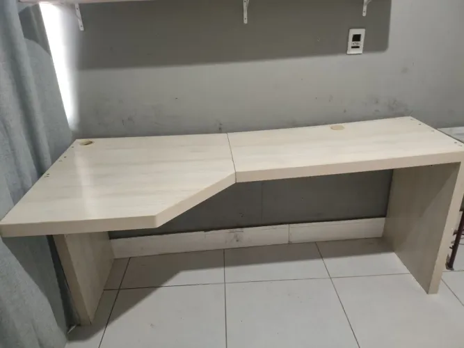 ESCRIVANINHA DE CANTO / MESA DE ESTUDO