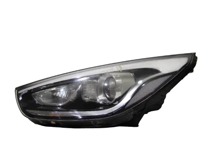 FAROL  IX35 2020 LADO ESQUERDO COMS TRINCO RISCO NA LENTE!