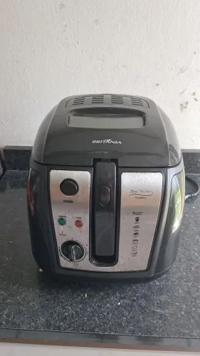 Vendo fritadeira Britânia 