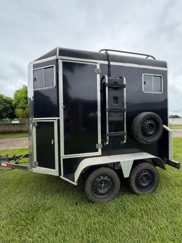 Trailer para cavalos 