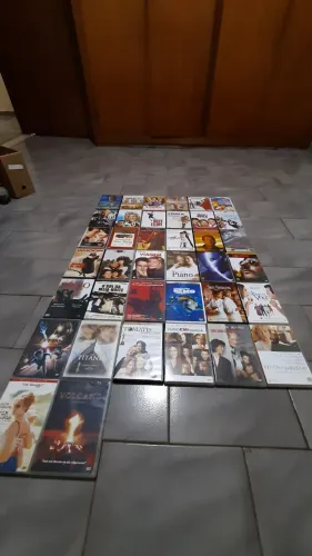 Filmes DVD originais, 15 reais cada um.