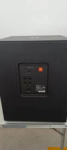 Kit de 02 Caixas Ativas Subwoofer JBL IRX 115s acompanham bastão suporte para caixas PA