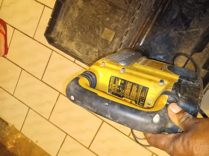 Vendo dois rompedor de de 10 e 5kg