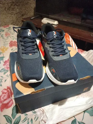 Vendo sapato tênis marca fila número 43 Novo na caixa preço 280 reais