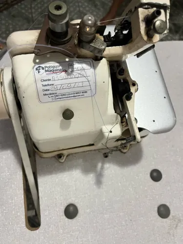 Máquina costura Overlock