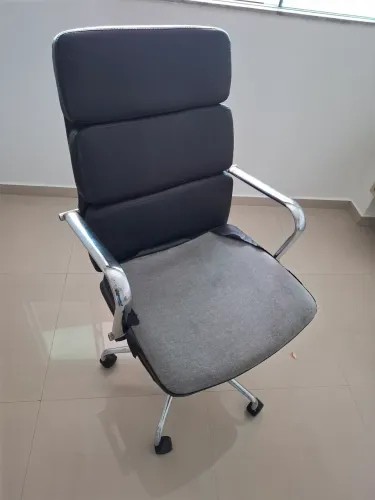 Cadeira de escritório para doação