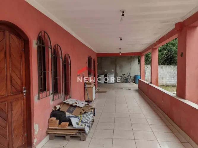 Casa em Estrada Municipal Antônio Gerassi - Santa Fé - Embu-Guaçu/SP