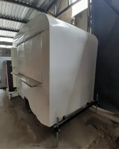 Trailer 2x1,5 para local fixo