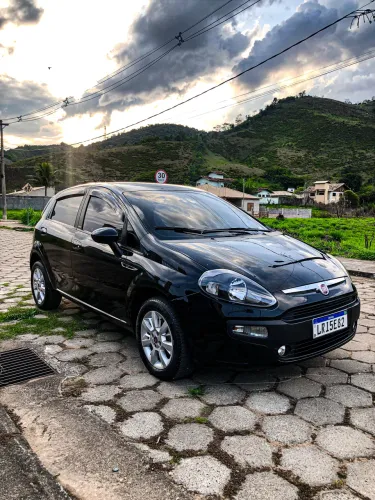 Fiat Punto Attractive 1.4 Fire Flex 8V 5P 2014