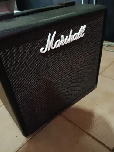 Amplificador Marshall CODE 25