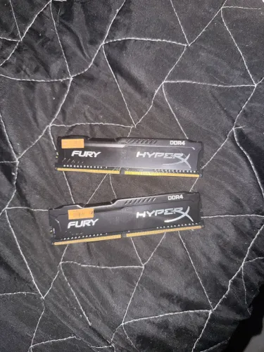 PENTE 16GB (2x 8GB DDR4) HYPERX FURY 2400mhz